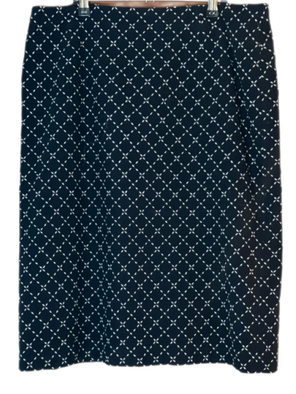 Talbots Navy Geometric Pencil Skirt Size 16 Fully Lined Stretch